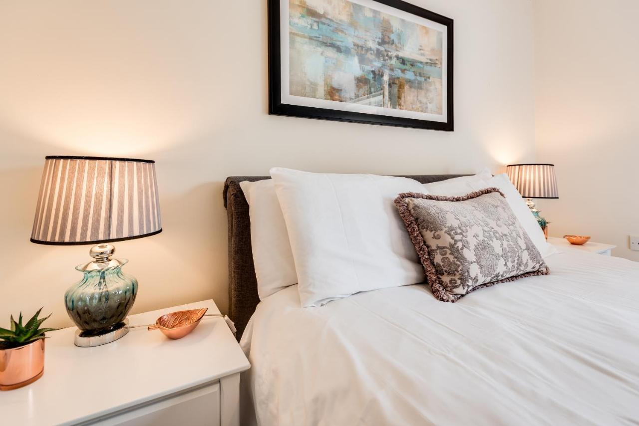 Modern 2 Bedroom Apartment In Popular Jericho !!! Oxford Ngoại thất bức ảnh