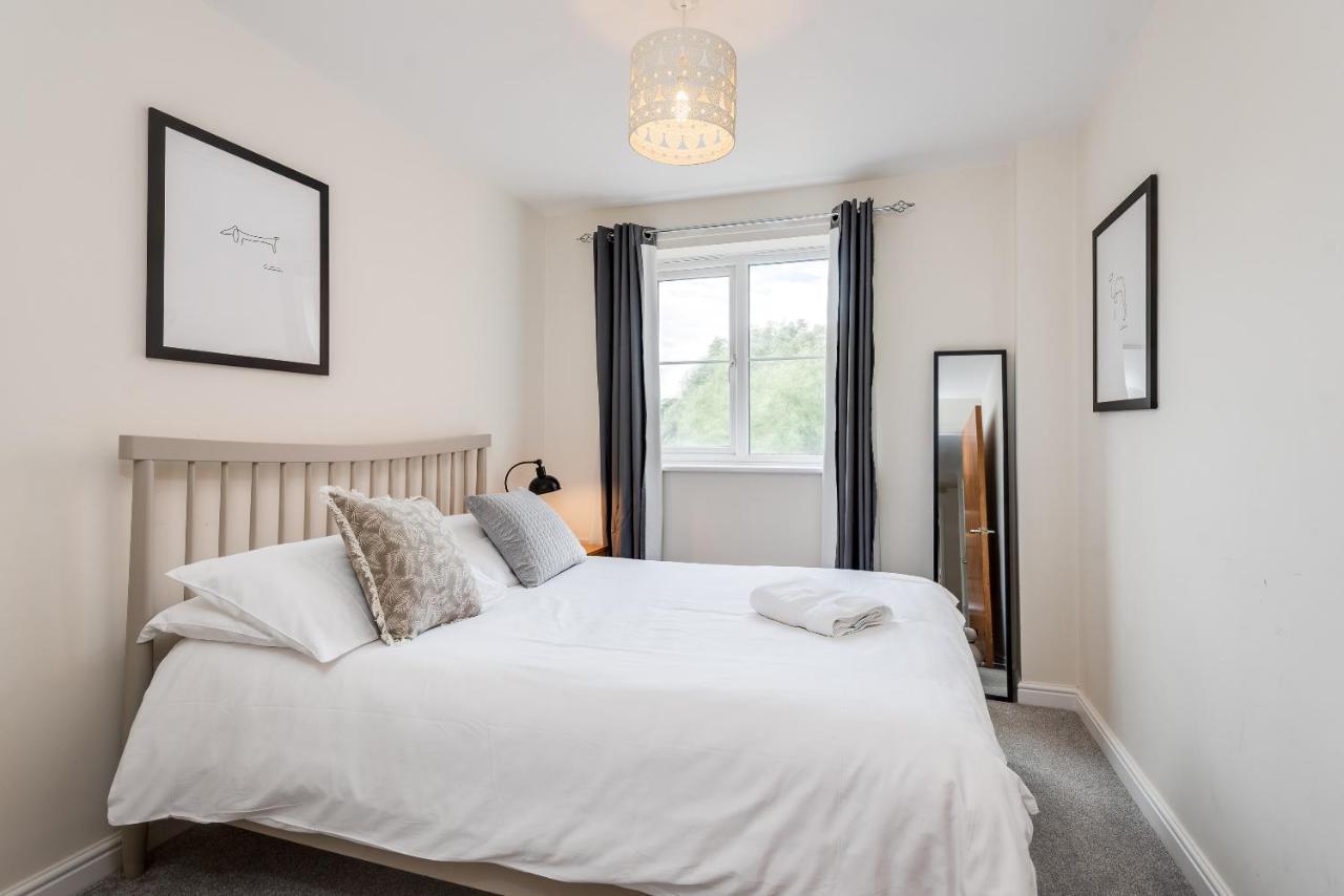 Modern 2 Bedroom Apartment In Popular Jericho !!! Oxford Ngoại thất bức ảnh
