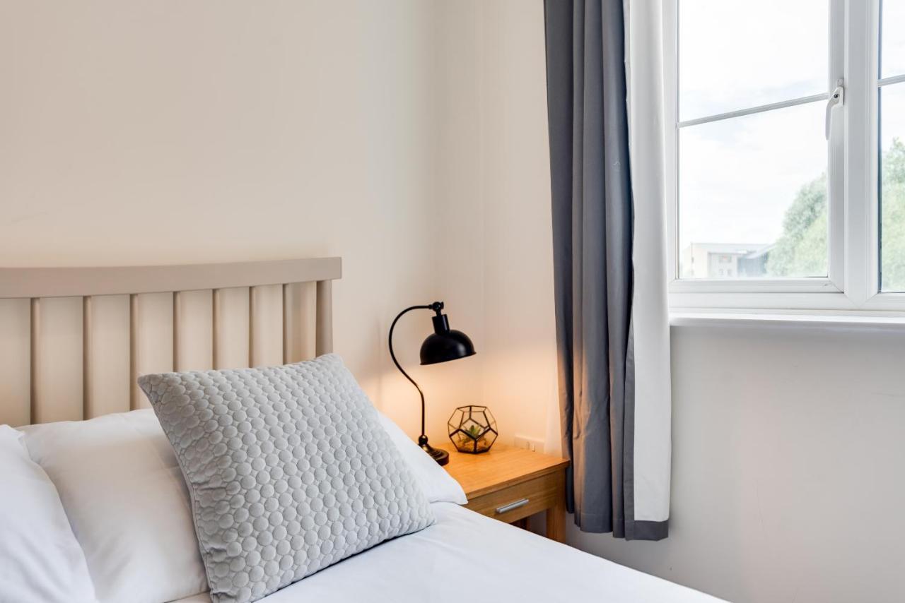 Modern 2 Bedroom Apartment In Popular Jericho !!! Oxford Ngoại thất bức ảnh