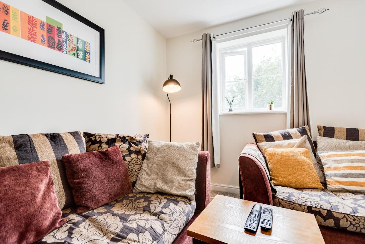 Modern 2 Bedroom Apartment In Popular Jericho !!! Oxford Ngoại thất bức ảnh