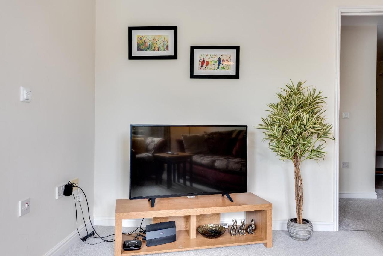 Modern 2 Bedroom Apartment In Popular Jericho !!! Oxford Ngoại thất bức ảnh